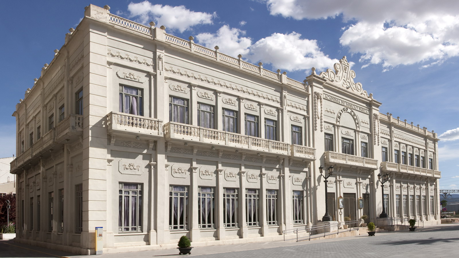 Teatro Chapí La Guía W La Guía Definitiva Encuentra lo que